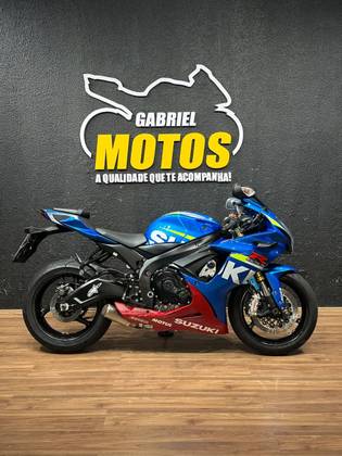 SUZUKI GSX-R750 